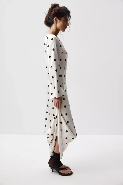 Платье из сатина с расклешенными рукавами (Черный горох на молочном) (S) 
