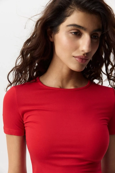 Футболка с коротким рукавом из вискозы (красный) (S) 