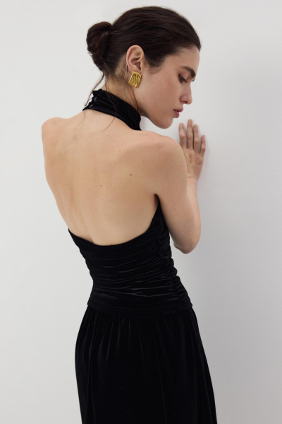 Топ халтер со стойкой из бархата (Черный) (M) 