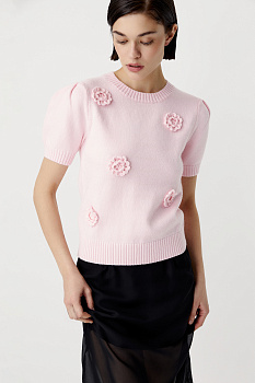 Футболка вязаная с декоративными цветами (светло-розовый)