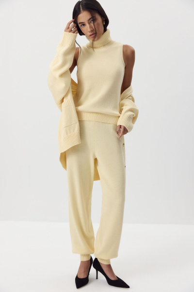 Брюки - джоггеры вязаные с шерстью (ванильный) (M) 