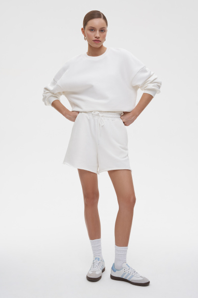 Шорты базовые из футера (M/L, молочный) 2207