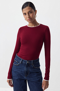 Лонгслив с контрастной отделкой (бордовый)