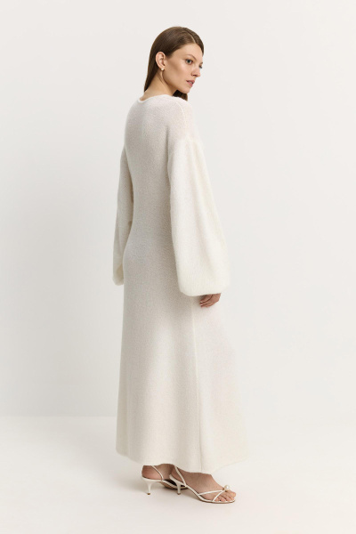 Платье с объемным рукавом (ванильный) (one size) 