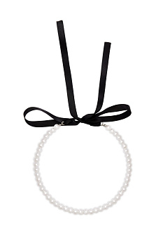 Чокер из жемчуга с декоративным бантом