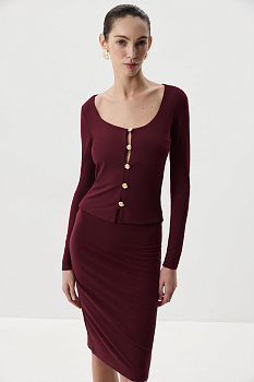 Лонгслив с декоративными пуговицами (Винный)