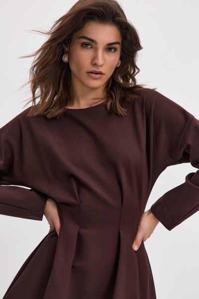 Платье мини приталенного силуэта (коричневый) (M) 