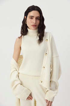 Топ с воротником-стойкой вязаный с  шерстью (Молочный)