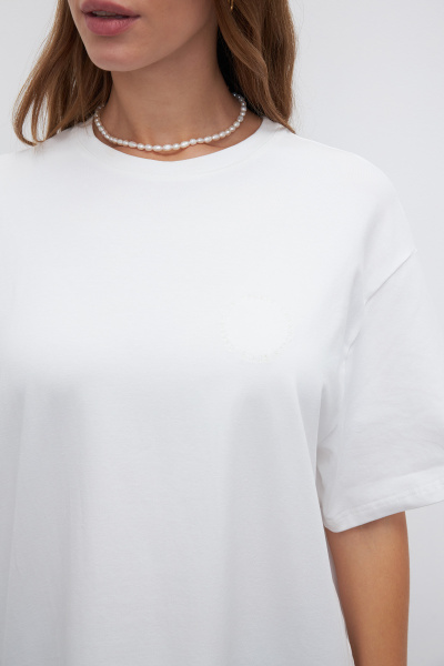 Футболка оверсайз с круглой вышивкой (one size, молочный) 