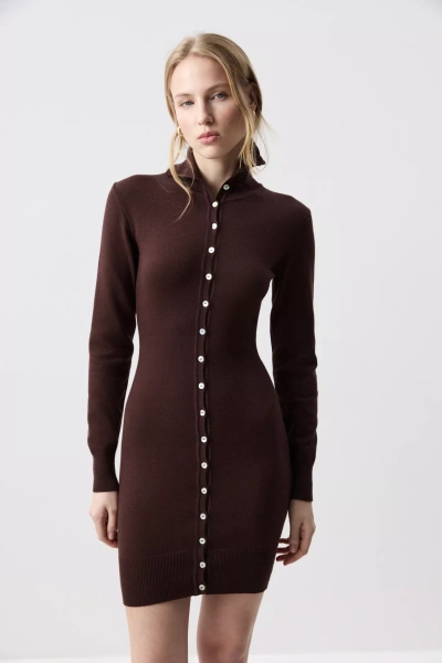 Платье мини с воротником-стойкой (Шоколадный) (M) 