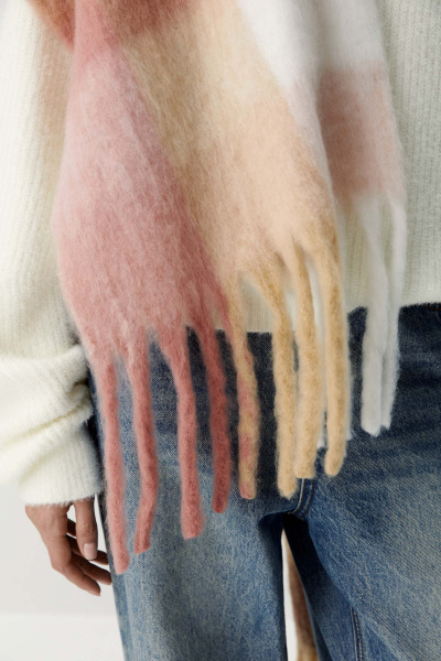 Шарф объемный в клетку (розовый) (one size) 