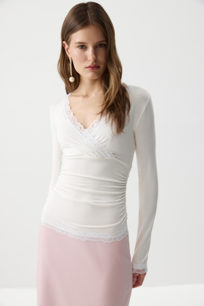 Лонгслив на запах с кружевом  (Молочный) (M) 