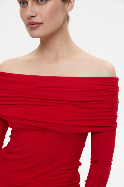 Лонгслив трикотажный с драпировкой на плечах (алый) (XS) 