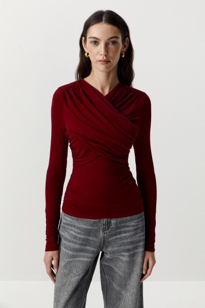 Лонгслив с драпированной деталью на груди (бордовый) (XS) 