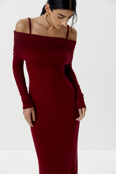 Платье с драпировкой на плечах (винный) (XS)