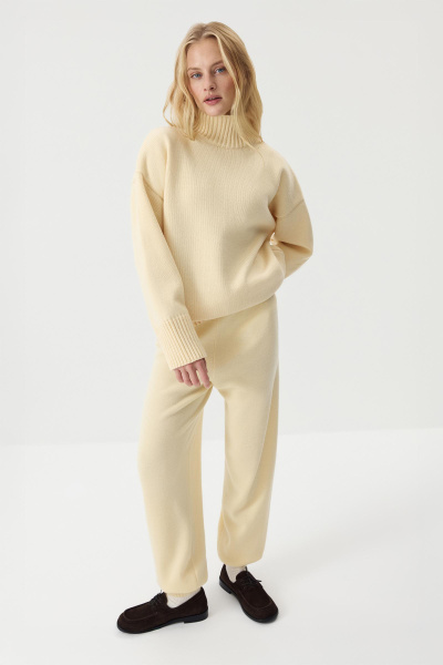 Свитер со стойкой из шерсти мериноса  (Сливочный) (one size) 