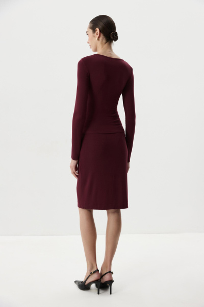 Лонгслив с декоративным элементом (Винный) (M) 