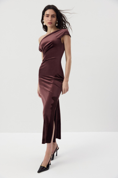 Платье макси с открытым плечом из бархата (Шоколадный) (M) 