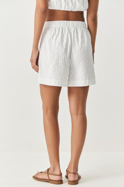 Шорты с имитацией гульфика в полоску (белый) (M) 