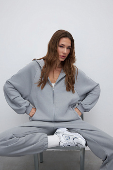 Худи оверсайз на молнии с вышивкой