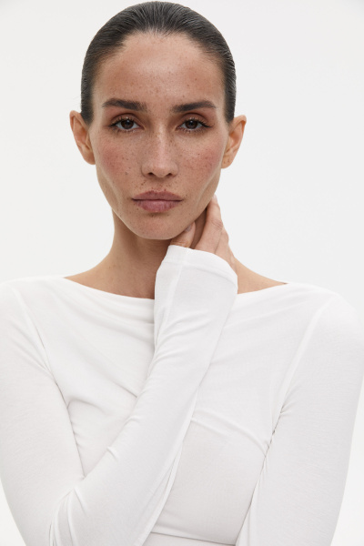 Лонгслив со сборкой из вискозы (молочный) (M)