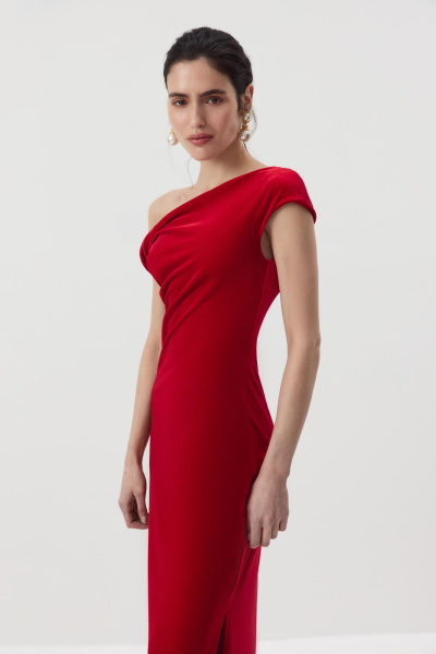 Платье макси с открытым плечом из бархата (Алый) (M) 