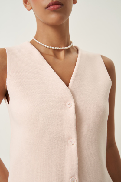 Жилет вязаный в классическом стиле (кремовый) (M) 