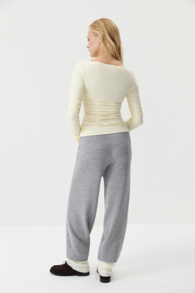 Лонгслив с драпировкой (Сливочный) (M) 