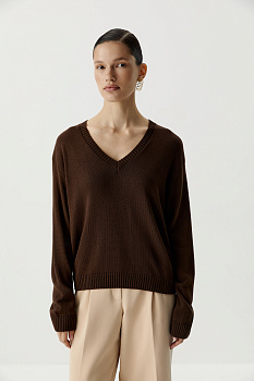 Джемпер базовый из вискозы с V-вырезом