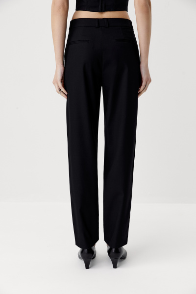 Брюки с заниженной талией и защипами (черный) (XS)